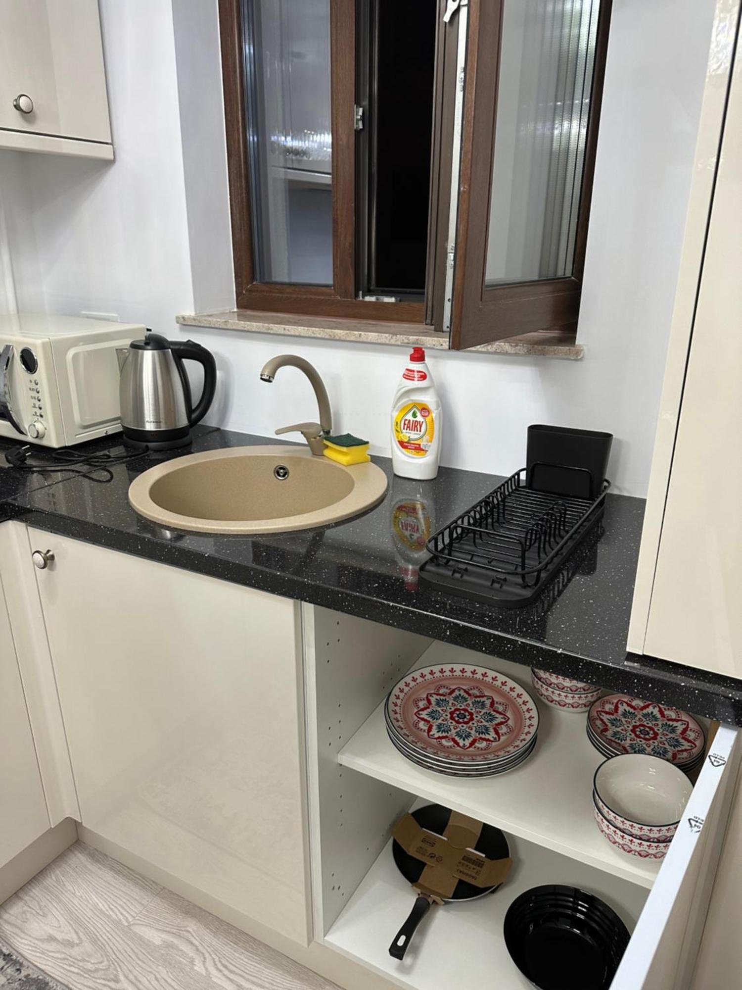 Apartament Simoni Ploiesti Bagian luar foto