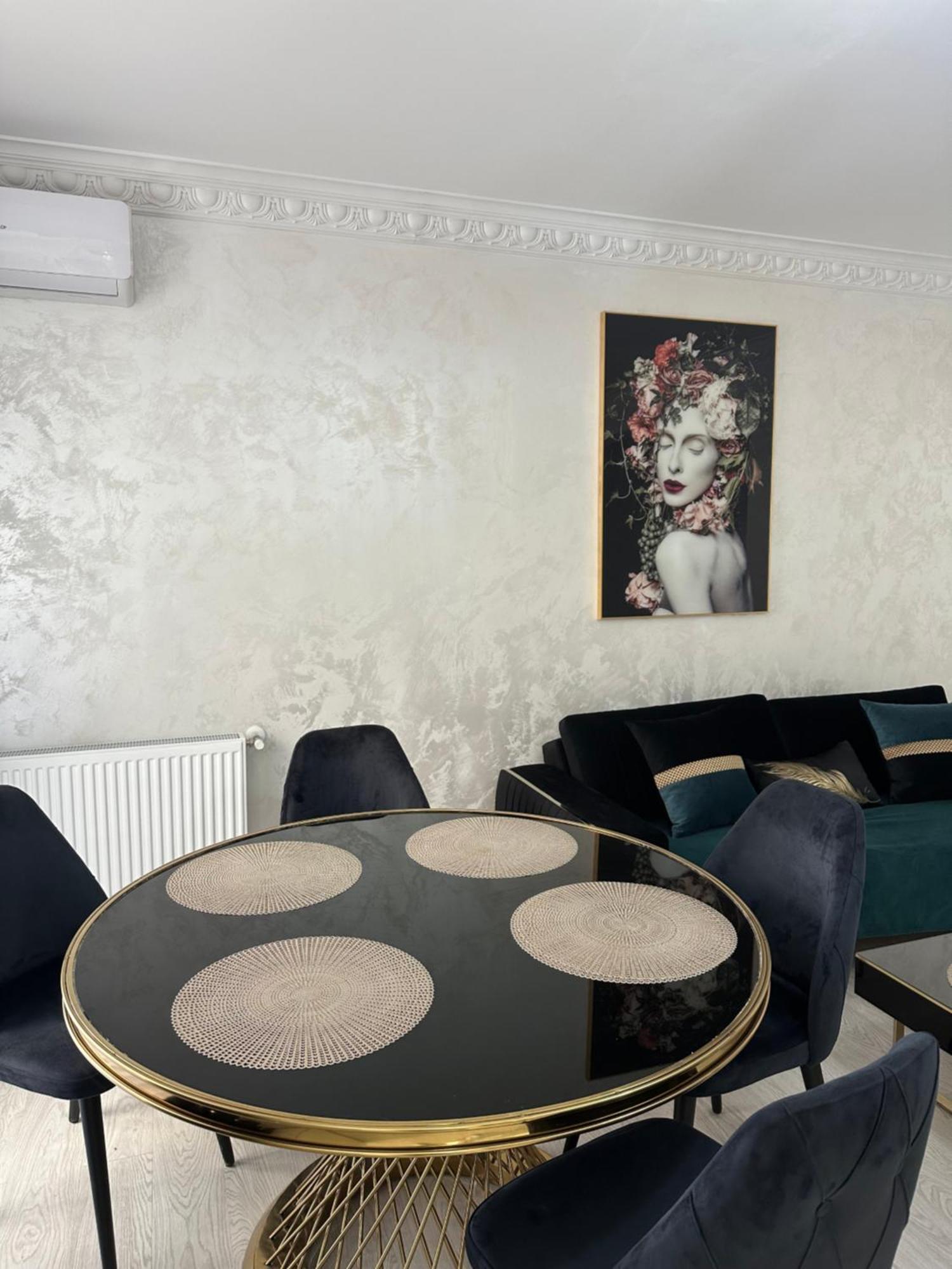Apartament Simoni Ploiesti Bagian luar foto