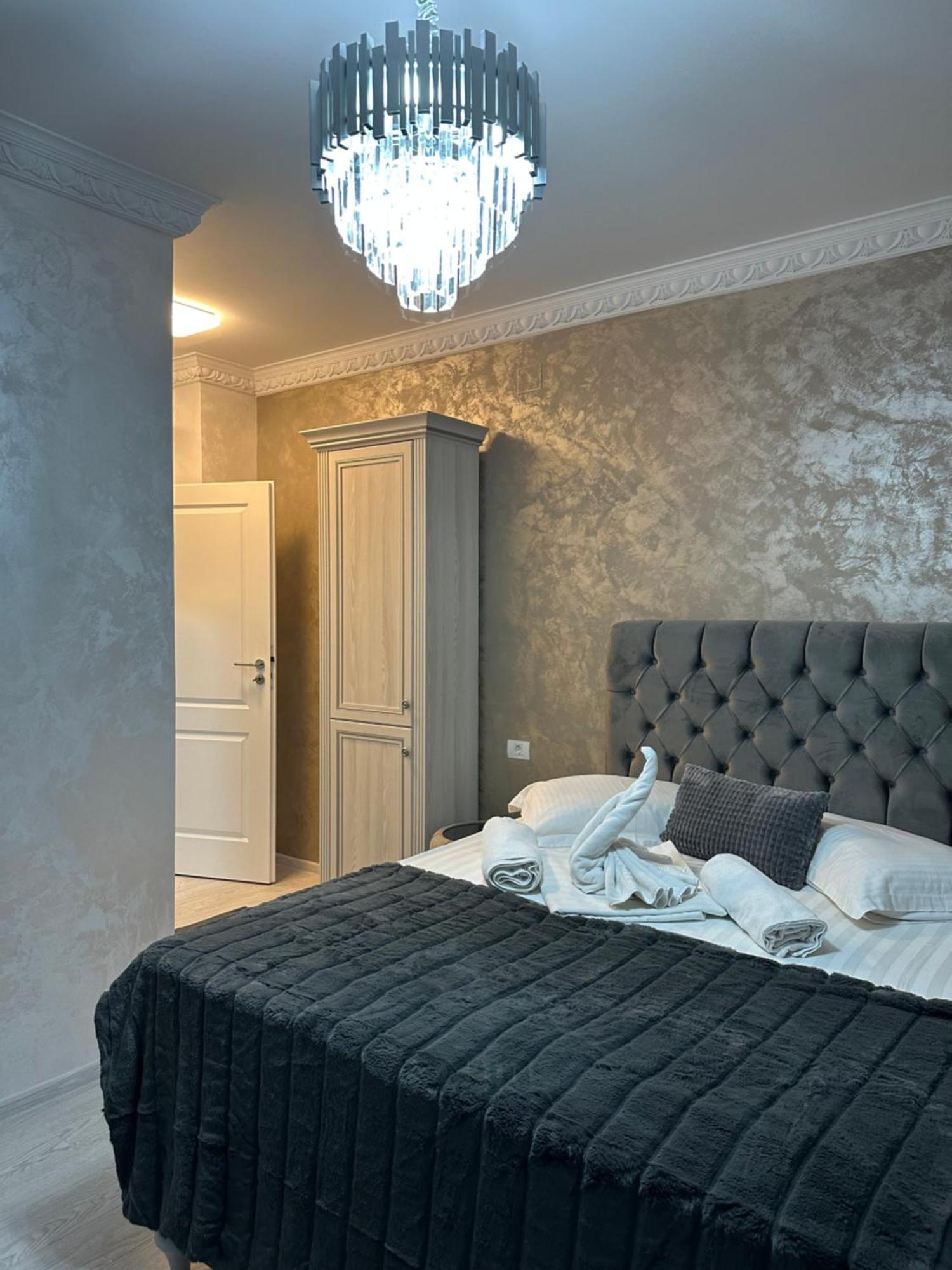 Apartament Simoni Ploiesti Bagian luar foto